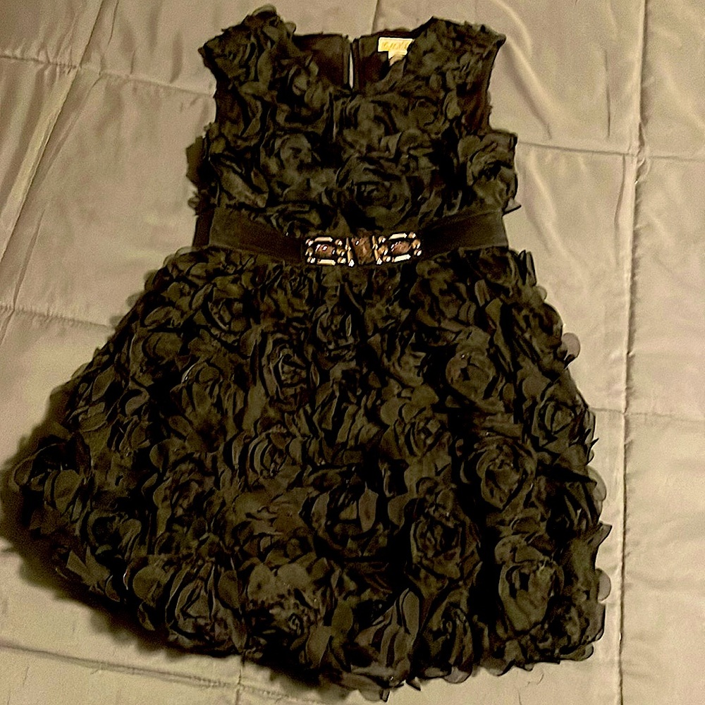 CLASSY GIRLS DRESS!!